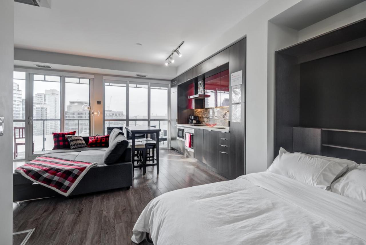 Апартаменты Luxury Adventure Cn Tower/Mtcc/Scotiabank Arena Торонто Экстерьер фото
