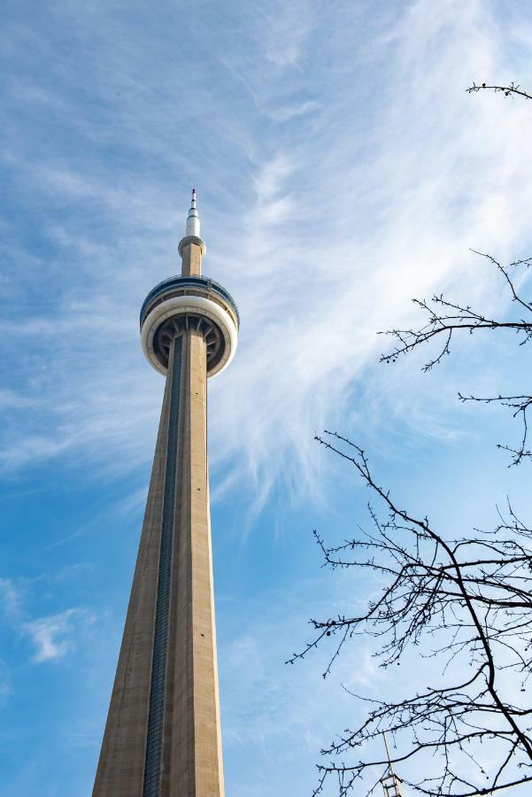 Апартаменты Luxury Adventure Cn Tower/Mtcc/Scotiabank Arena Торонто Экстерьер фото