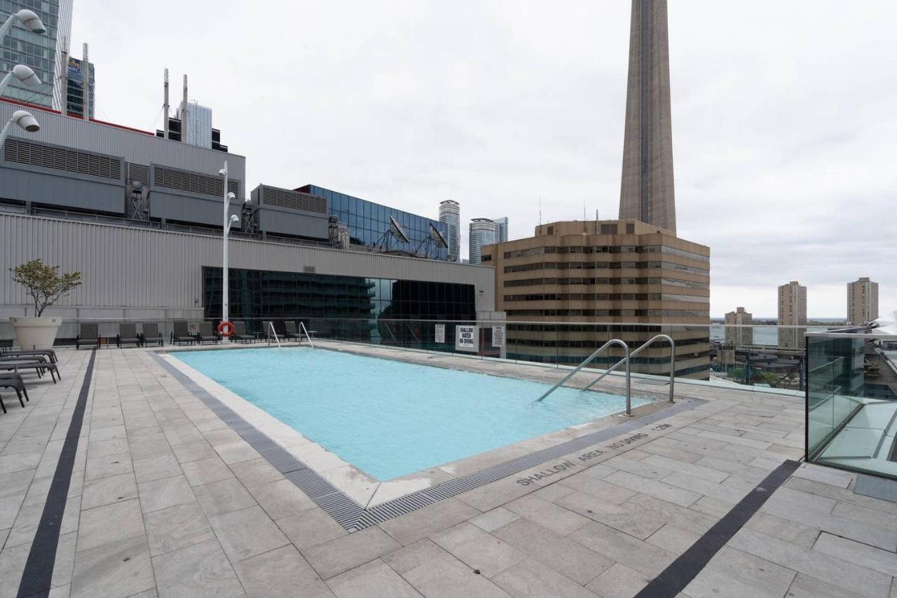 Апартаменты Luxury Adventure Cn Tower/Mtcc/Scotiabank Arena Торонто Экстерьер фото